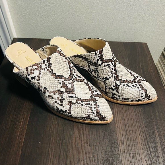 Snake print Melrose Ave Women's Block Heel Mule Size 7.5 - Picture 2 of 5